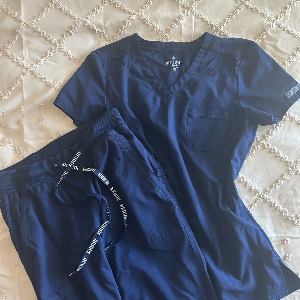 XS Med Couture Scrub Set Navy